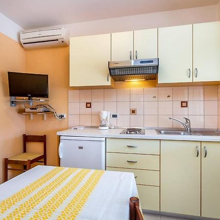 Apartments Nevija 메덜린 외부 사진
