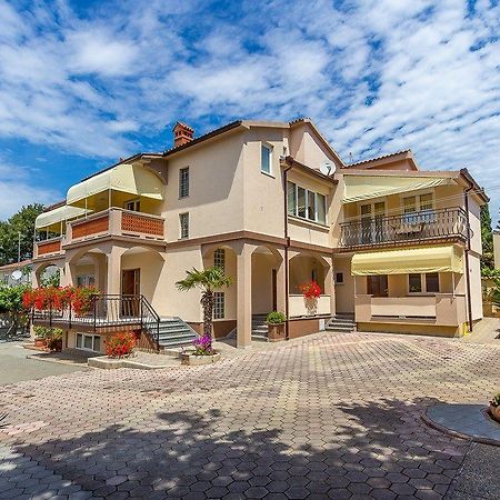 Apartments Nevija 메덜린 외부 사진