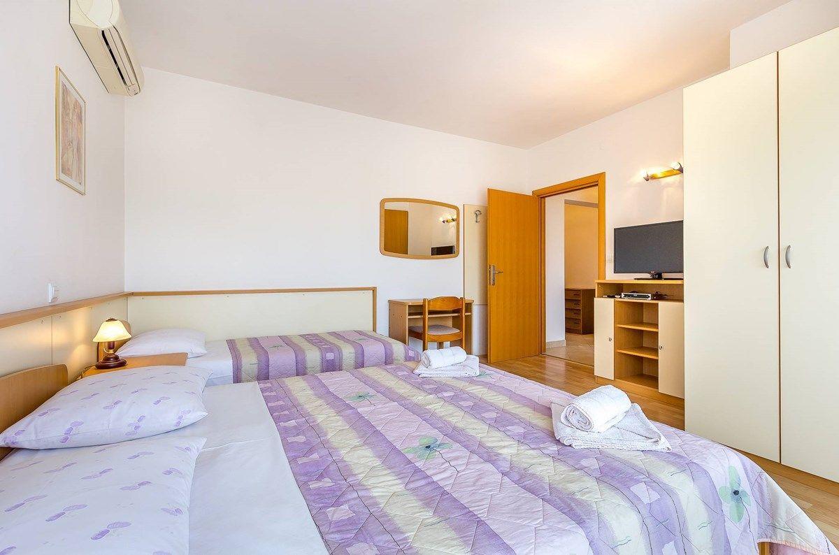 Apartments Nevija 메덜린 외부 사진