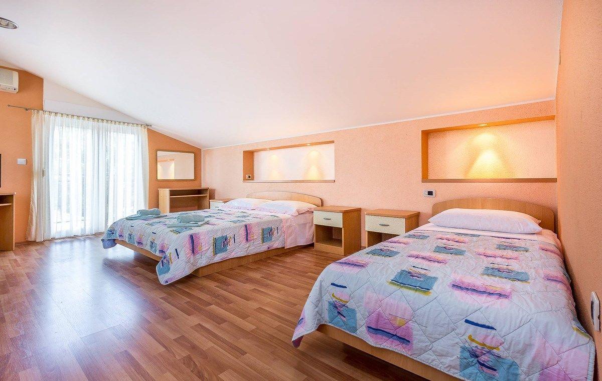 Apartments Nevija 메덜린 외부 사진