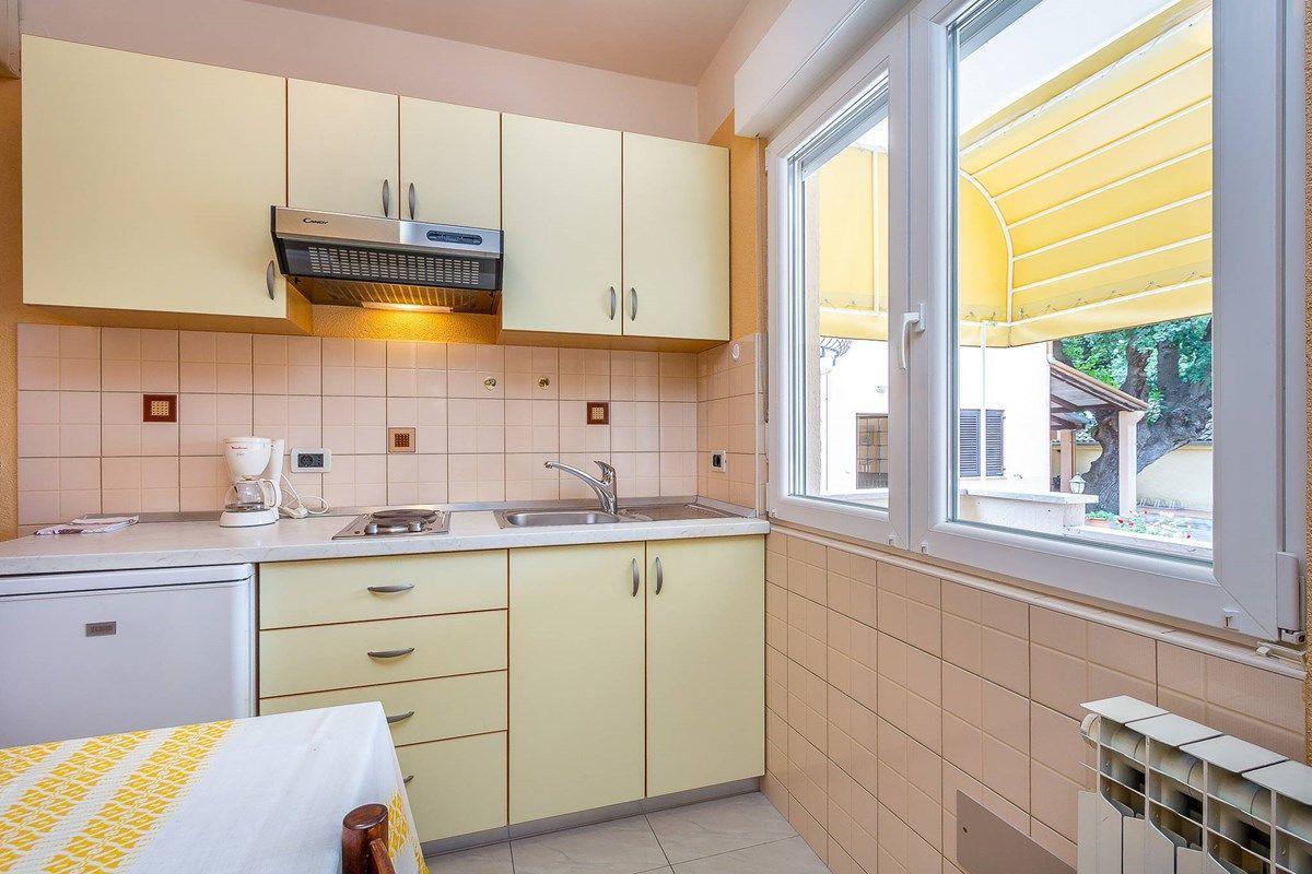 Apartments Nevija 메덜린 외부 사진