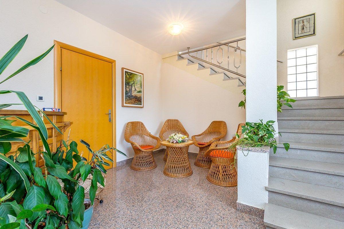 Apartments Nevija 메덜린 외부 사진