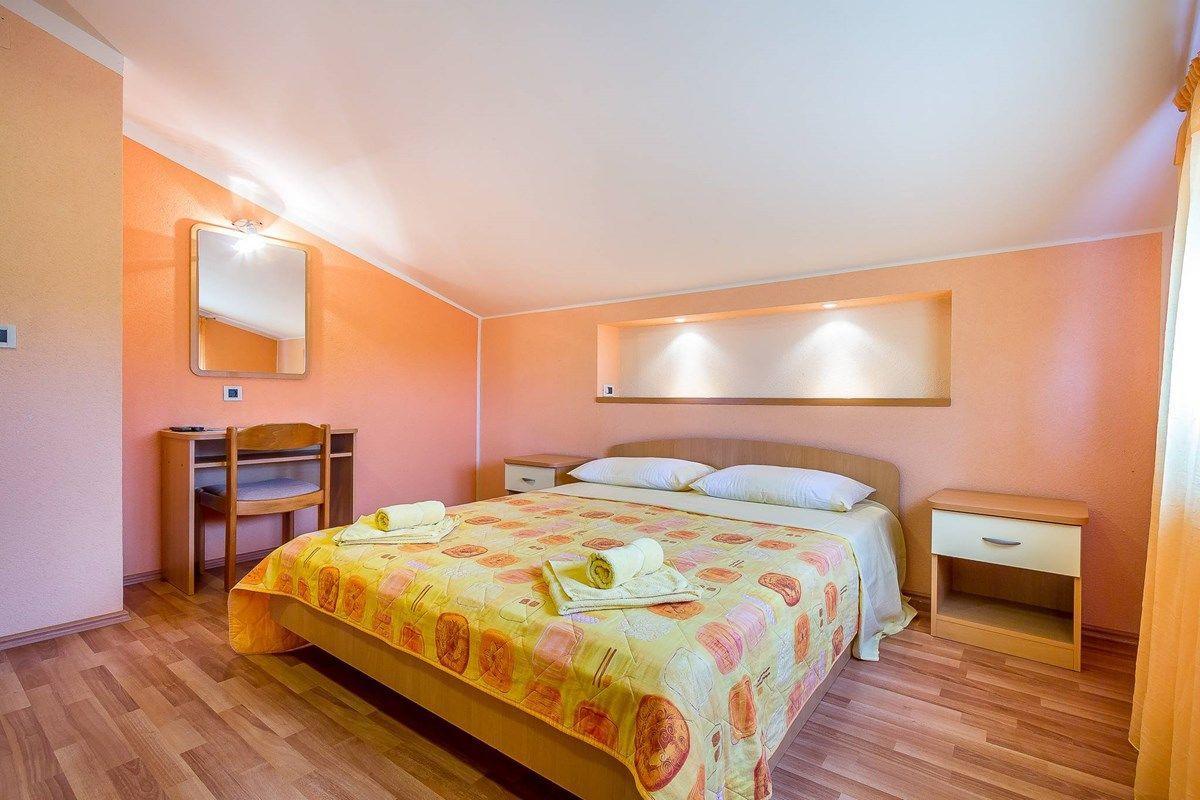 Apartments Nevija 메덜린 외부 사진