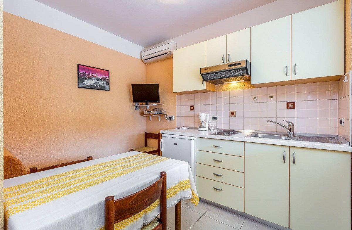 Apartments Nevija 메덜린 외부 사진