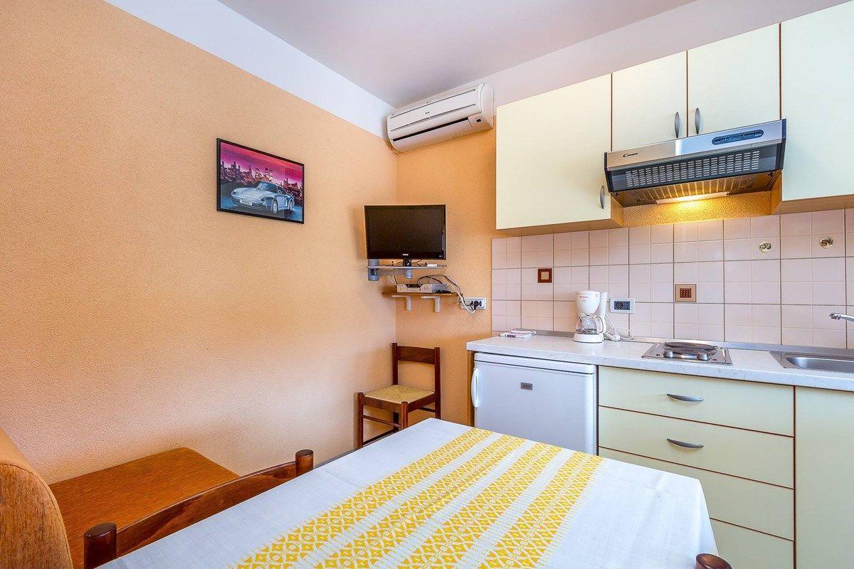 Apartments Nevija 메덜린 외부 사진