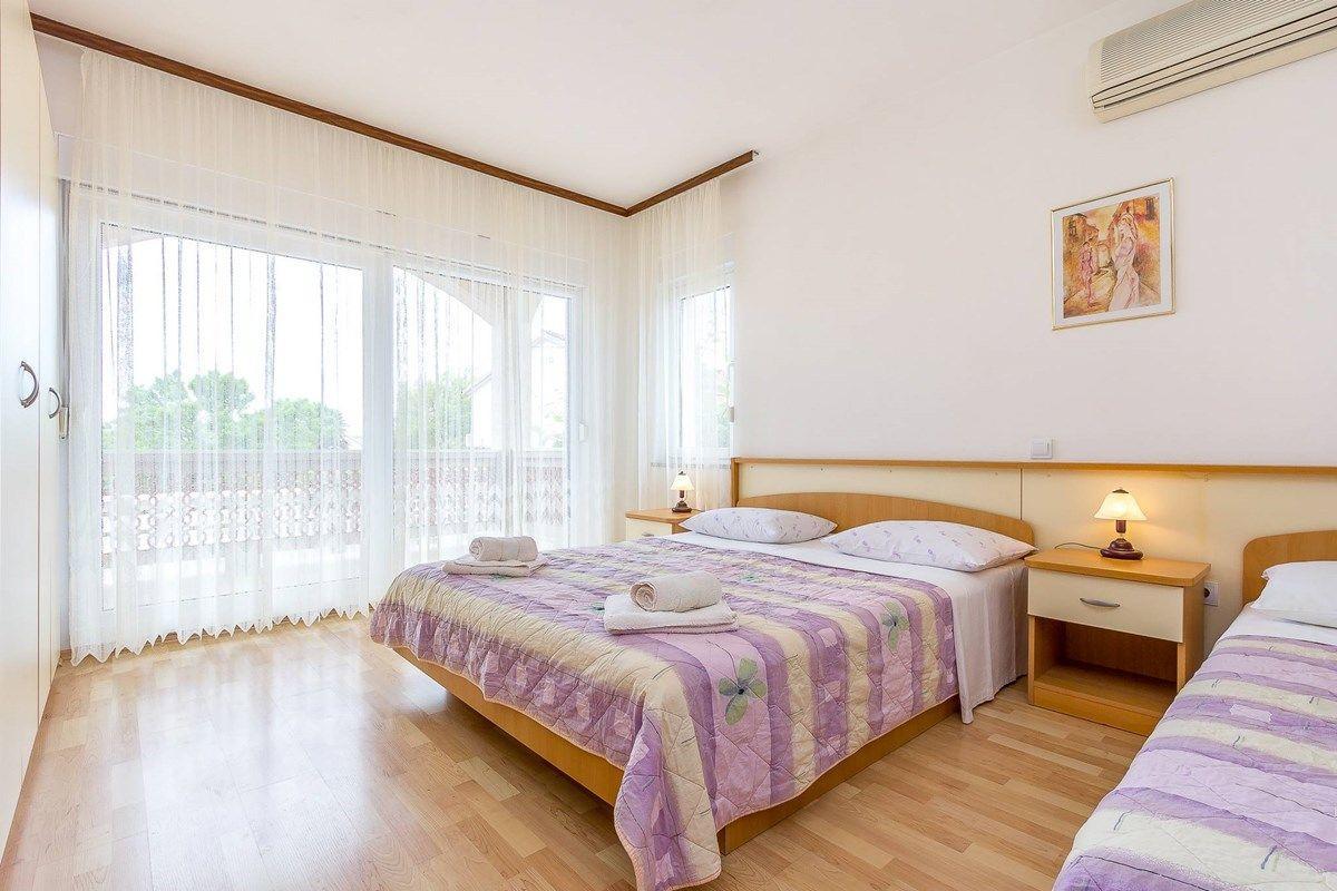 Apartments Nevija 메덜린 외부 사진