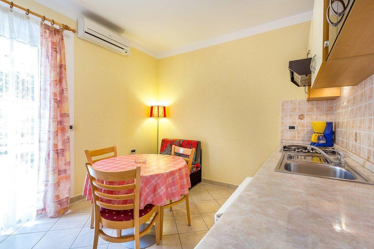 Apartments Nevija 메덜린 외부 사진